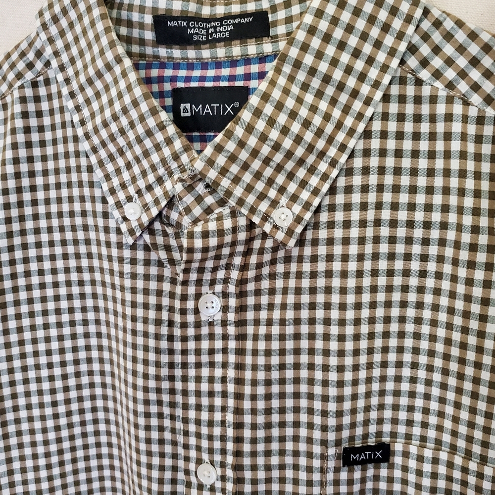 Matix Short Sleeve Button Up Large * - image 1